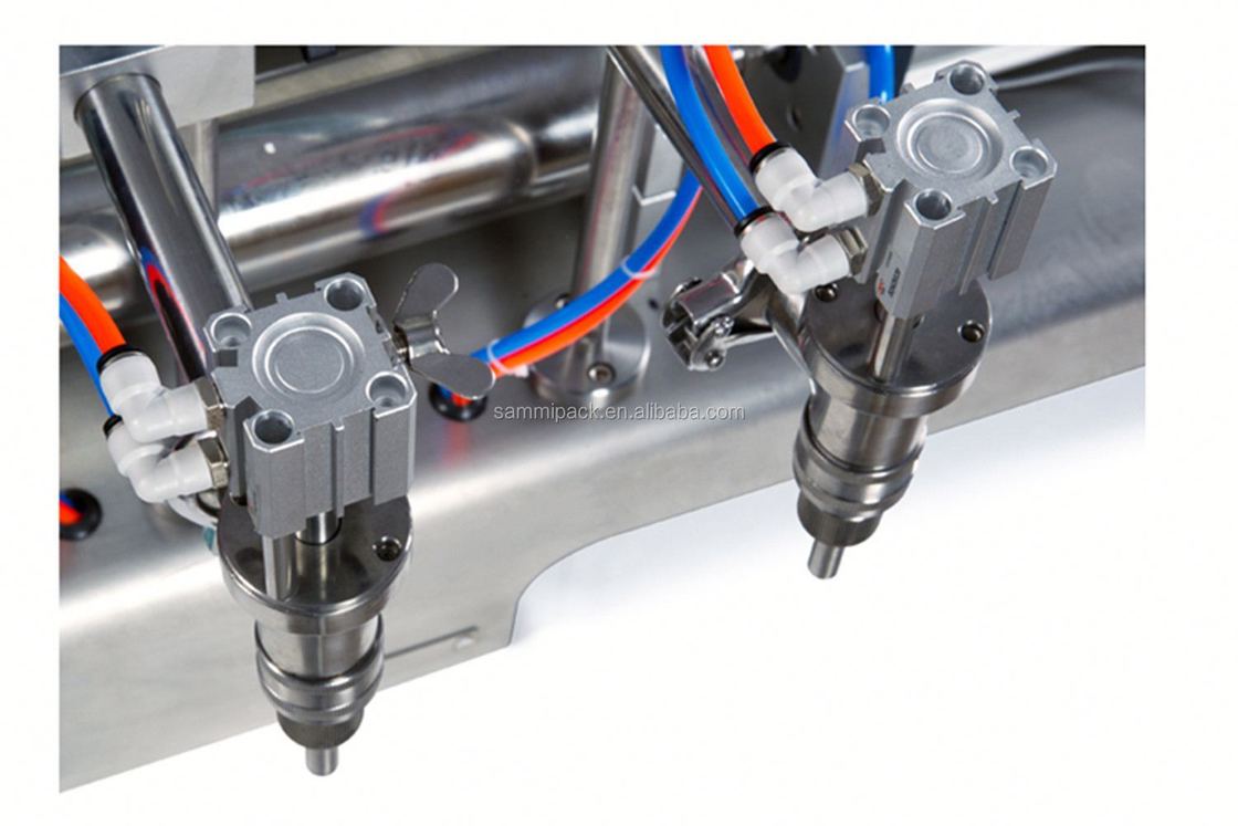 Малогабаритный разливочный аппарат для жидких продуктов в ПЭТ-бутылки, 2 головки, полуавтоматический, 1000-5000 мл