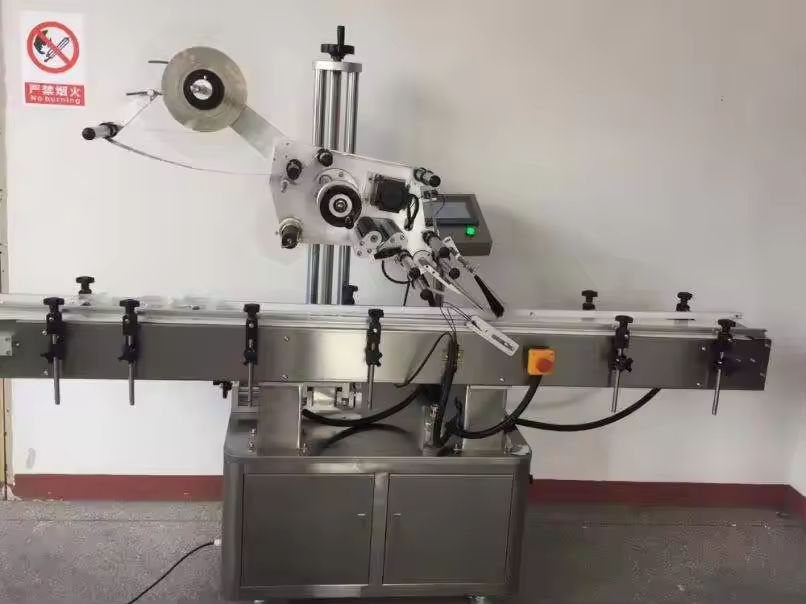 Горячая продажа полуавтоматическая небольшая бутылка бутылка заполнения и закрытия машины стеклянная бутылка банка вакуумная крышка машины